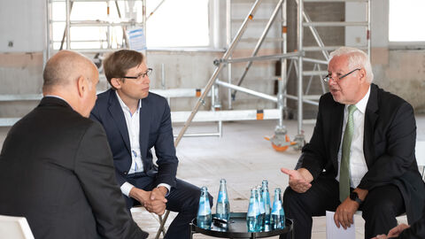 Allianz vor Ort in Hanau im Pioneer Park Allianz vor Ort in Hanau im Pioneer Park